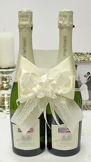 Декоративное украшение для свадебного шампанского "Милена"
