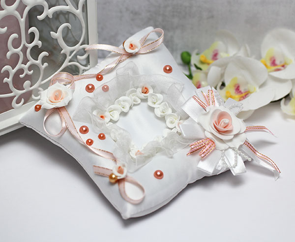 Свадебная подушечка для колец "Персиковый цвет"